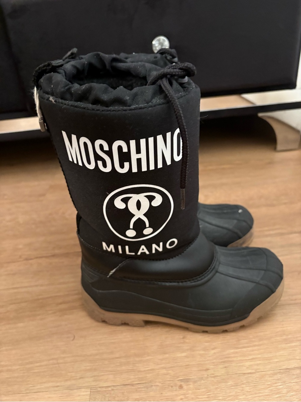 Moschino Kids Black Logo Snow Boots with Drawstring Cuff (Size 33-34) Worn Once